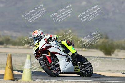 media/Jan-15-2026-Racers Edge (Thu) [[dfebeb70ab]]/2-A Group/Session 5 (Turn 5)/